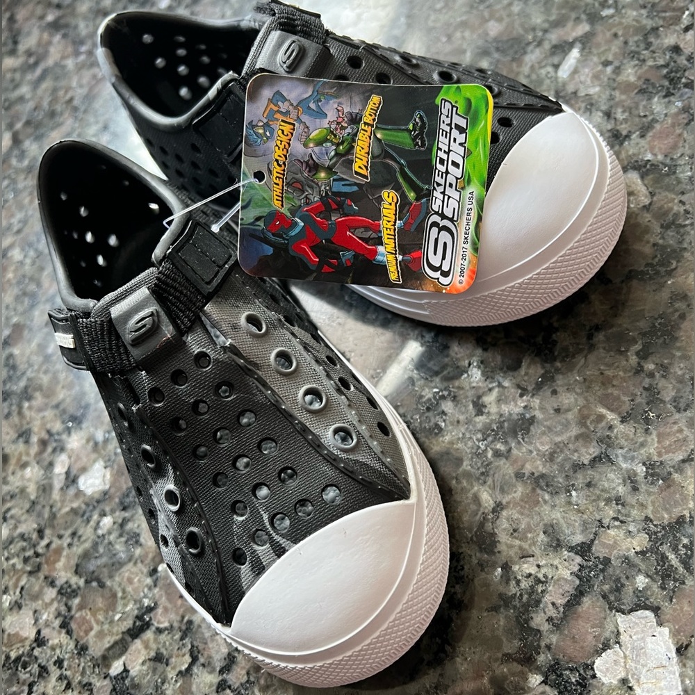 Skechers sport slip ons